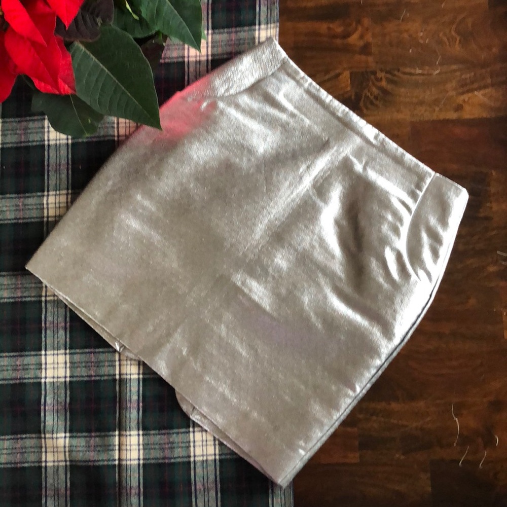 Silver metallic skirt h&m size 8 pockets holiday NYE